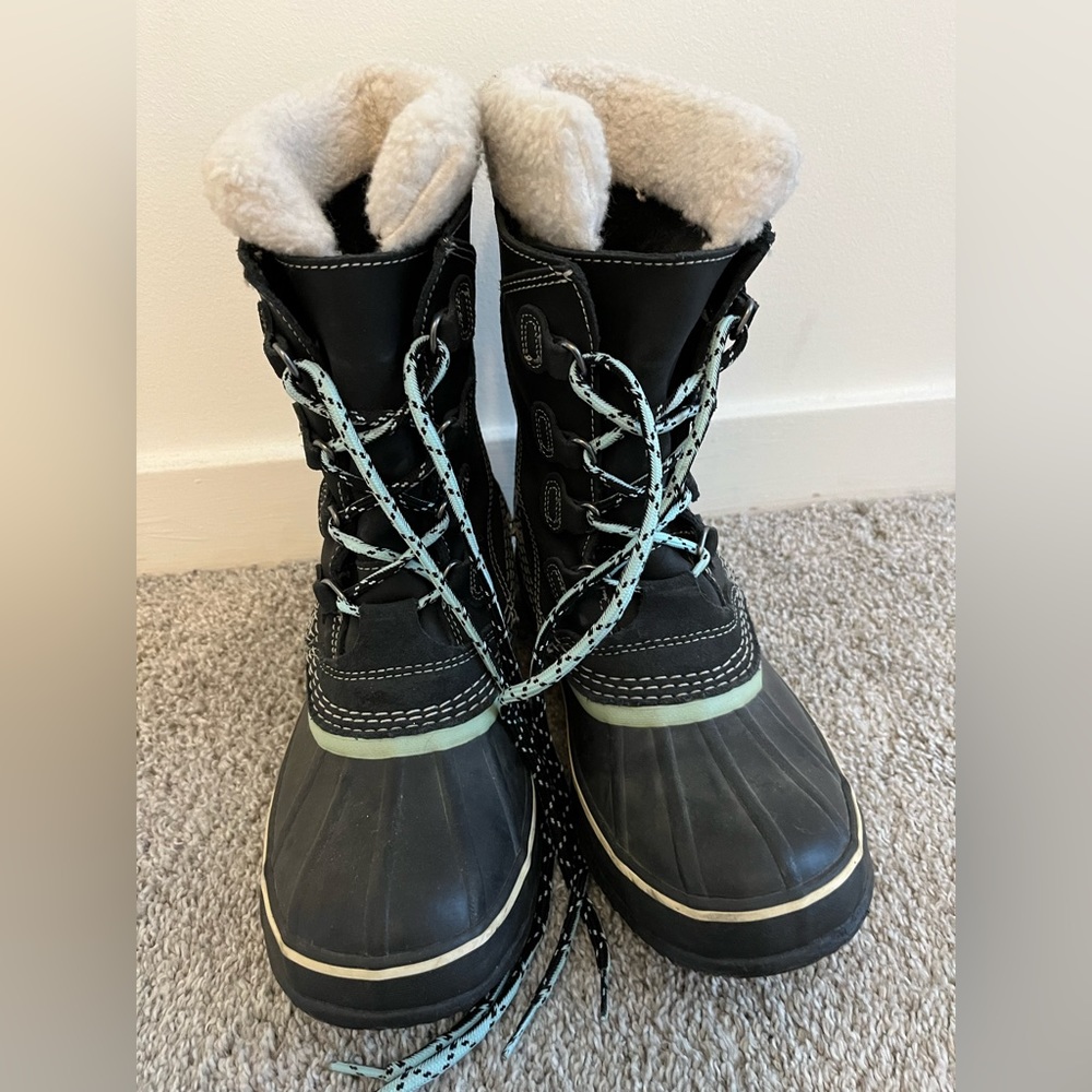 Women’s LL Bean snow boots size 8